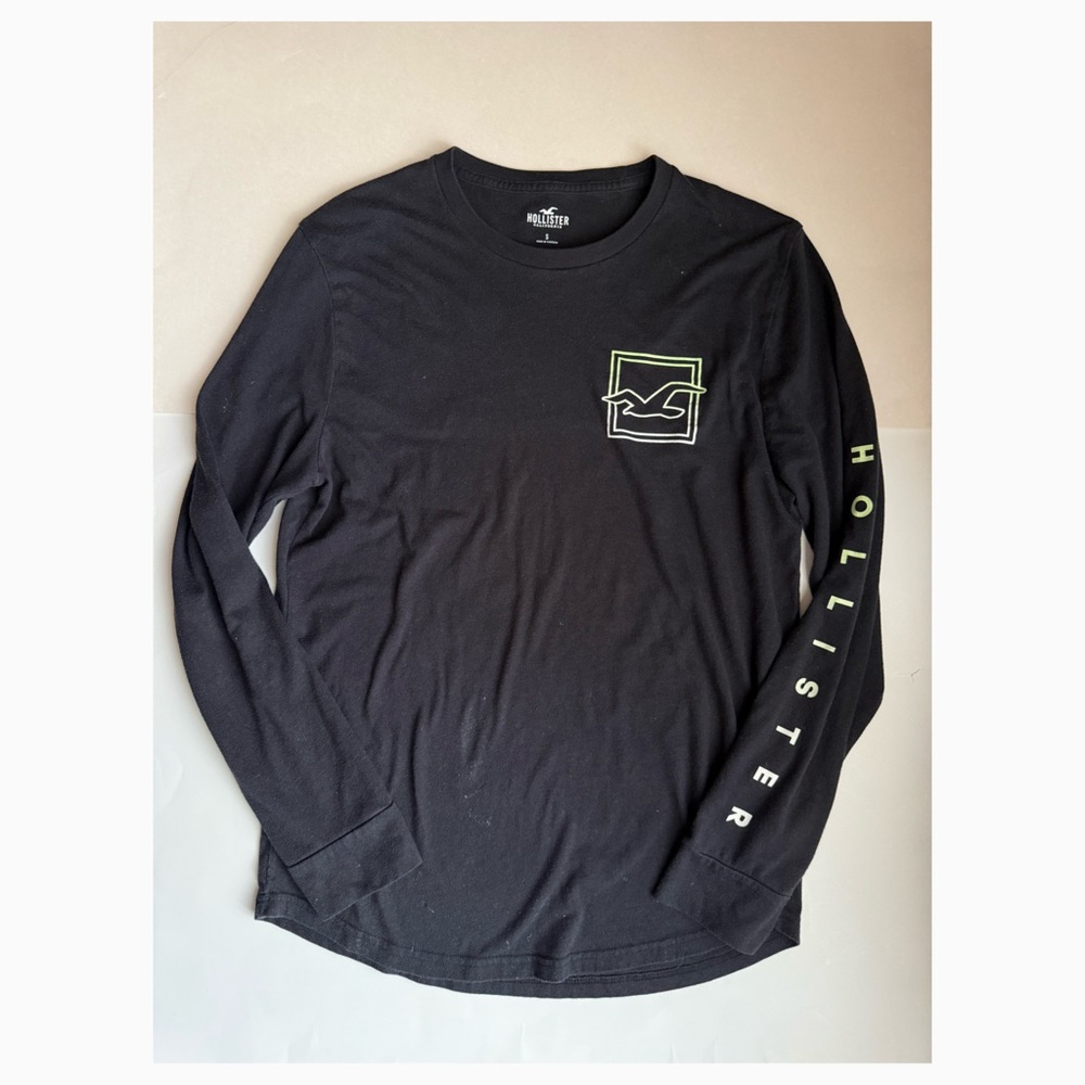 Hollister Men’s Black Logo Long Sleeve Shirt - Size Small (Used)